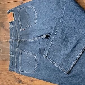 LEVI'S 550 jeans men's Sz 46 x 34 excellent!